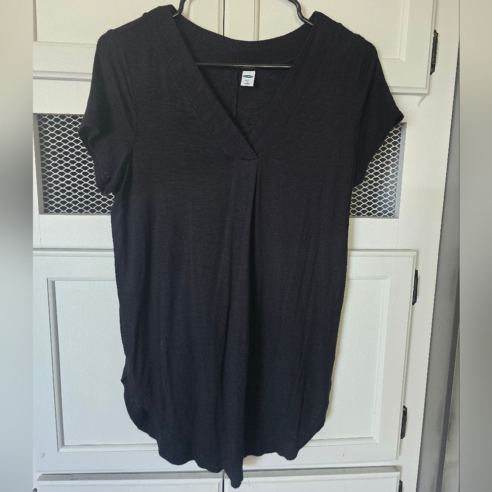 ⭐️Black V-Neck Women's Top
